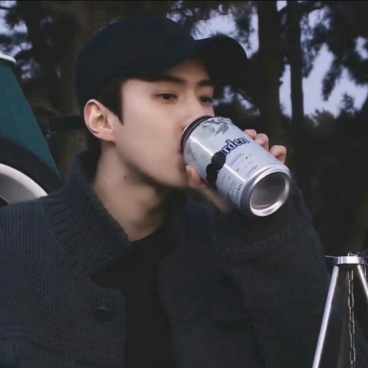 세훈 (EXO)의 비하인드 컷