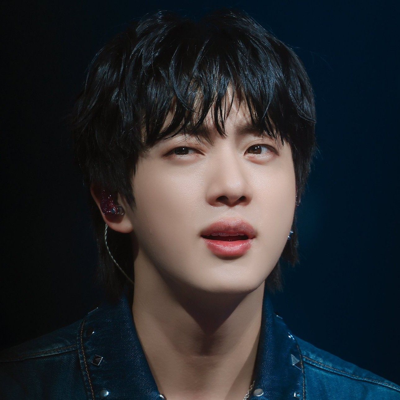 ジン (BTS)の最近の活動写真