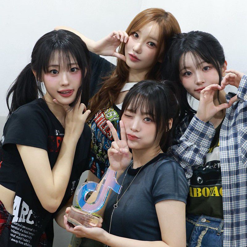 Recent activity shot of QWER