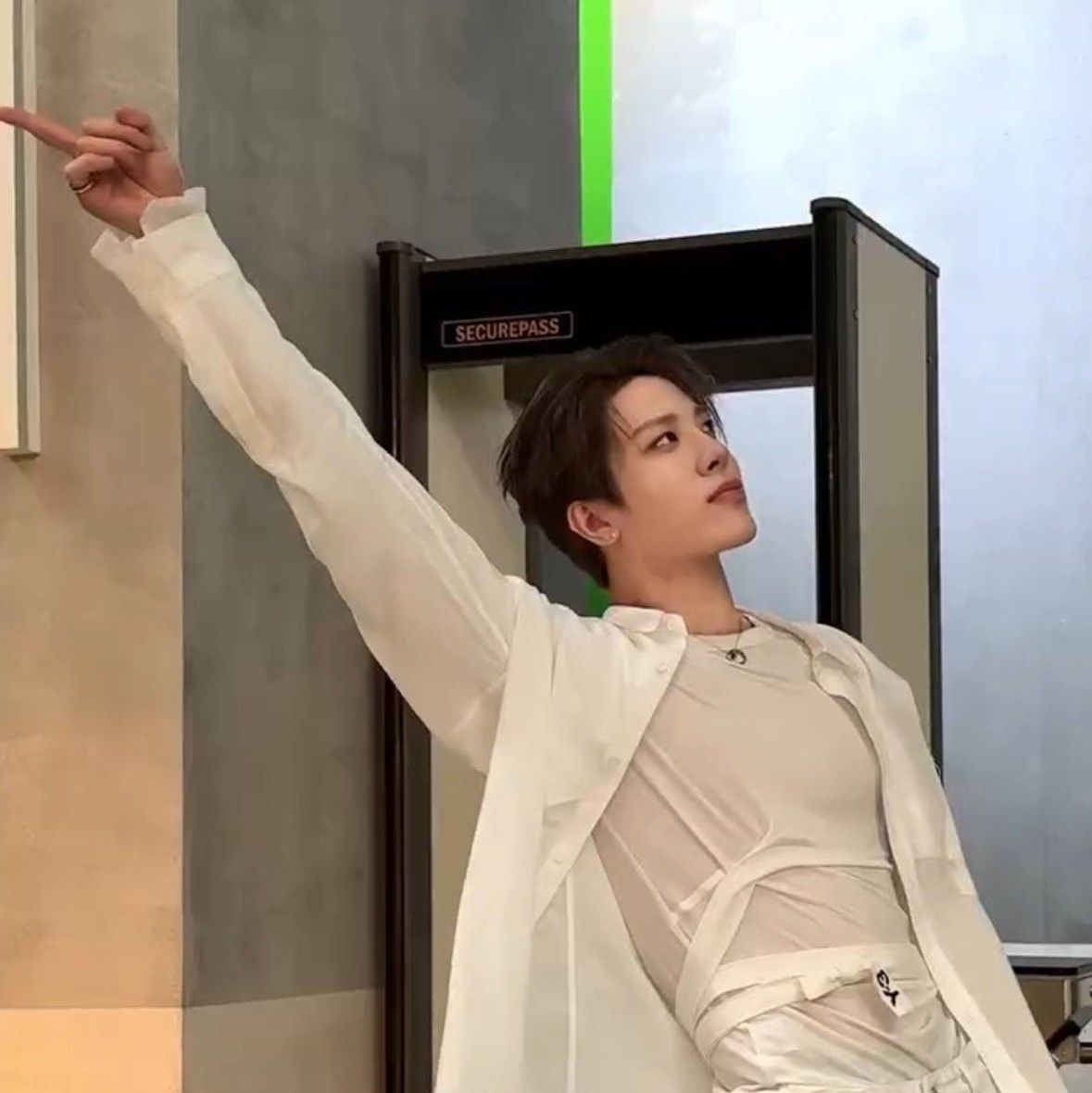 Behind-the-scenes cut of So Junghwan (TREASURE)