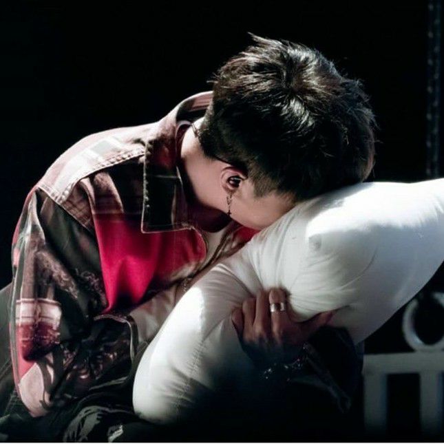 Behind-the-scenes cut of Eun Jiwon (SECHSKIES)