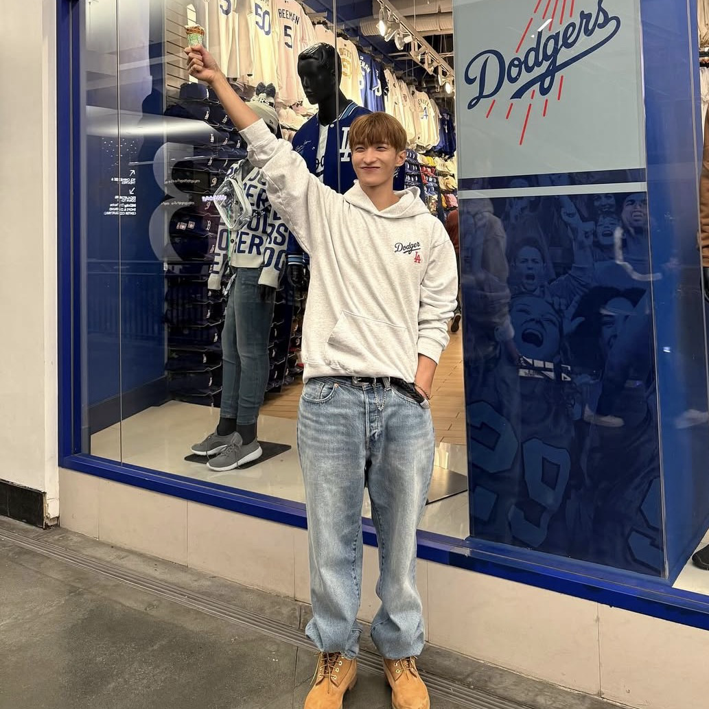 Latest photo of DK (SEVENTEEN)