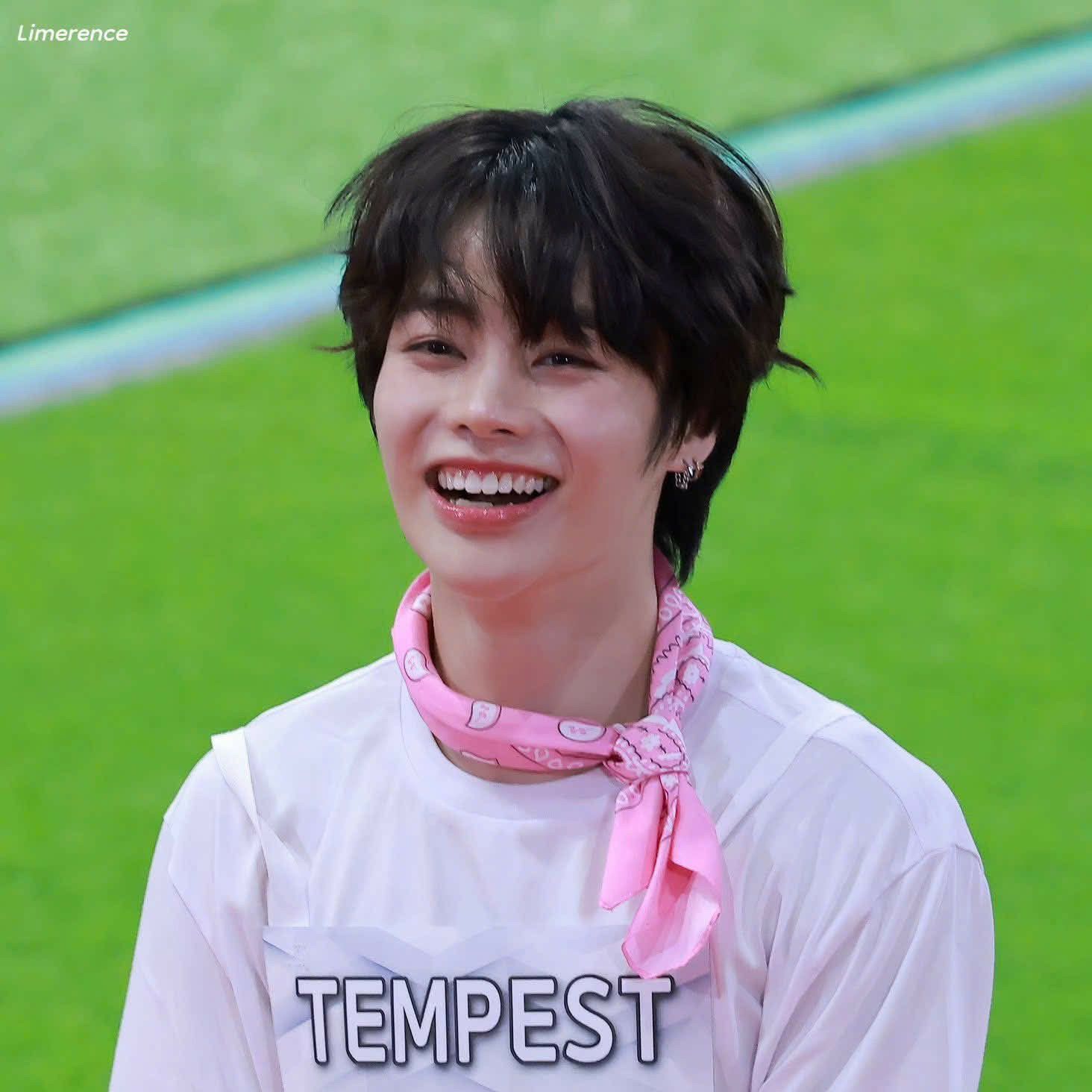 Behind-the-scenes cut of Hanbin (TEMPEST)