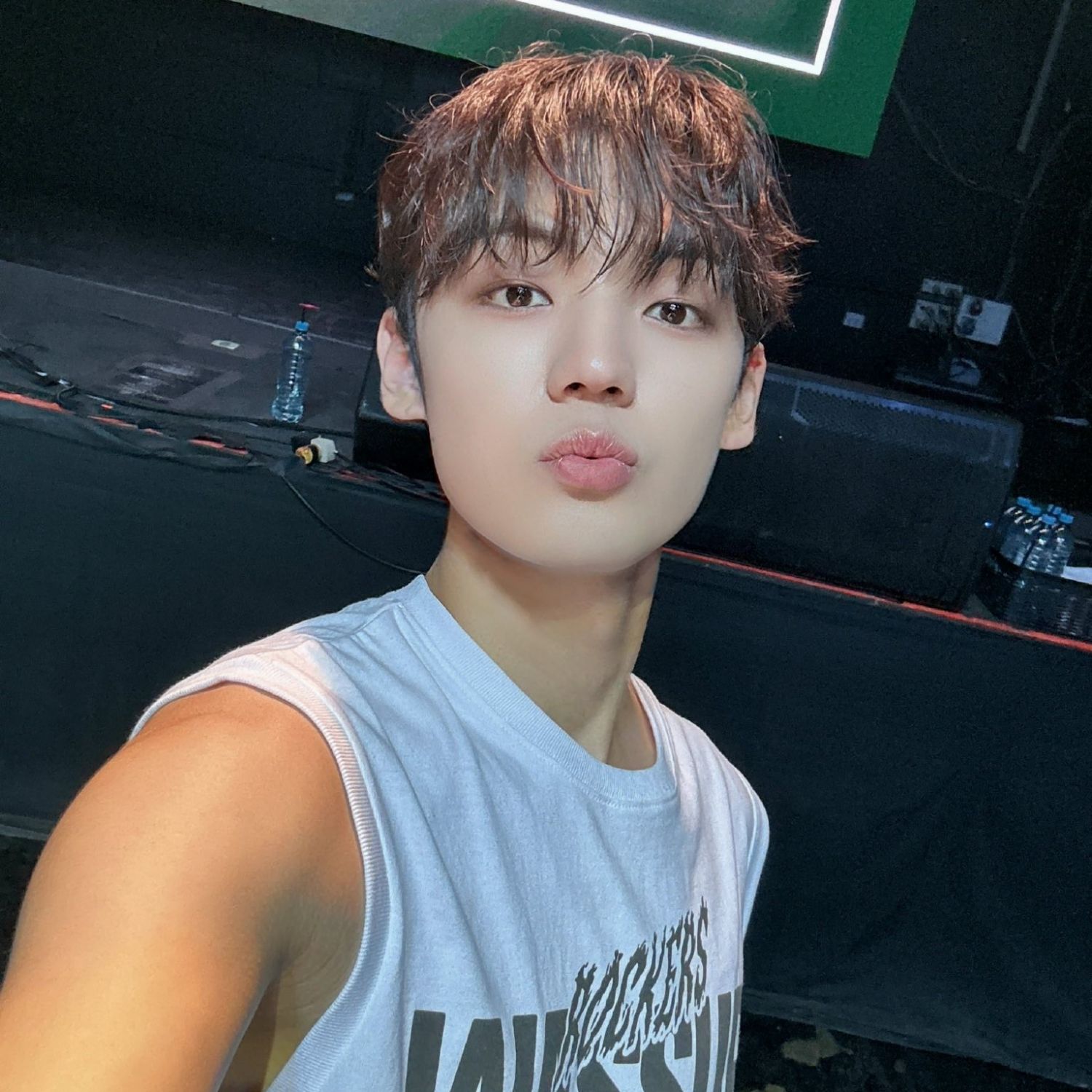 Behind-the-scenes cut of Chan (A.C.E)