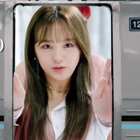 Recent activity shot of Rio (NiziU)