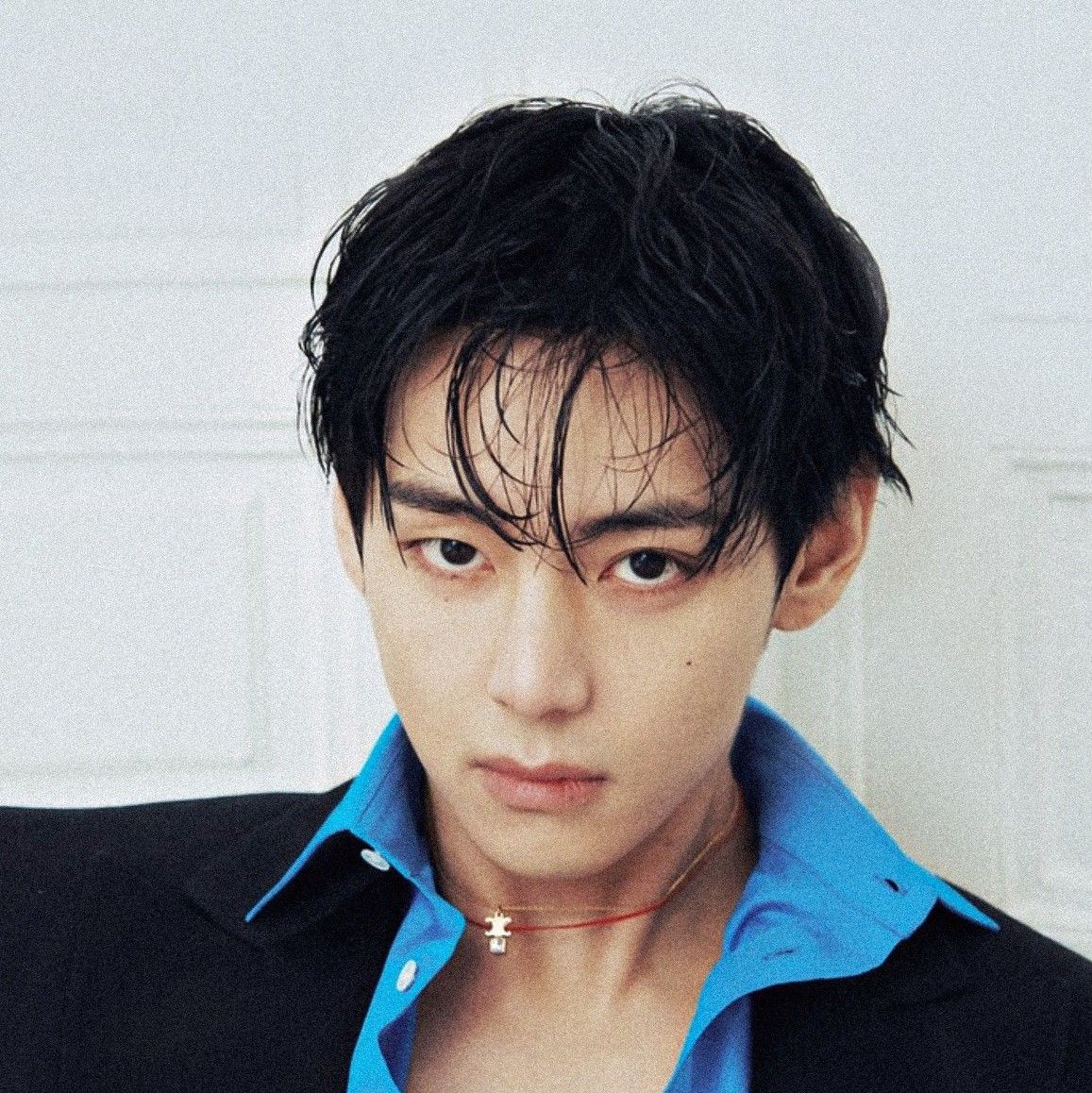 V (BTS)の舞台裏ショット