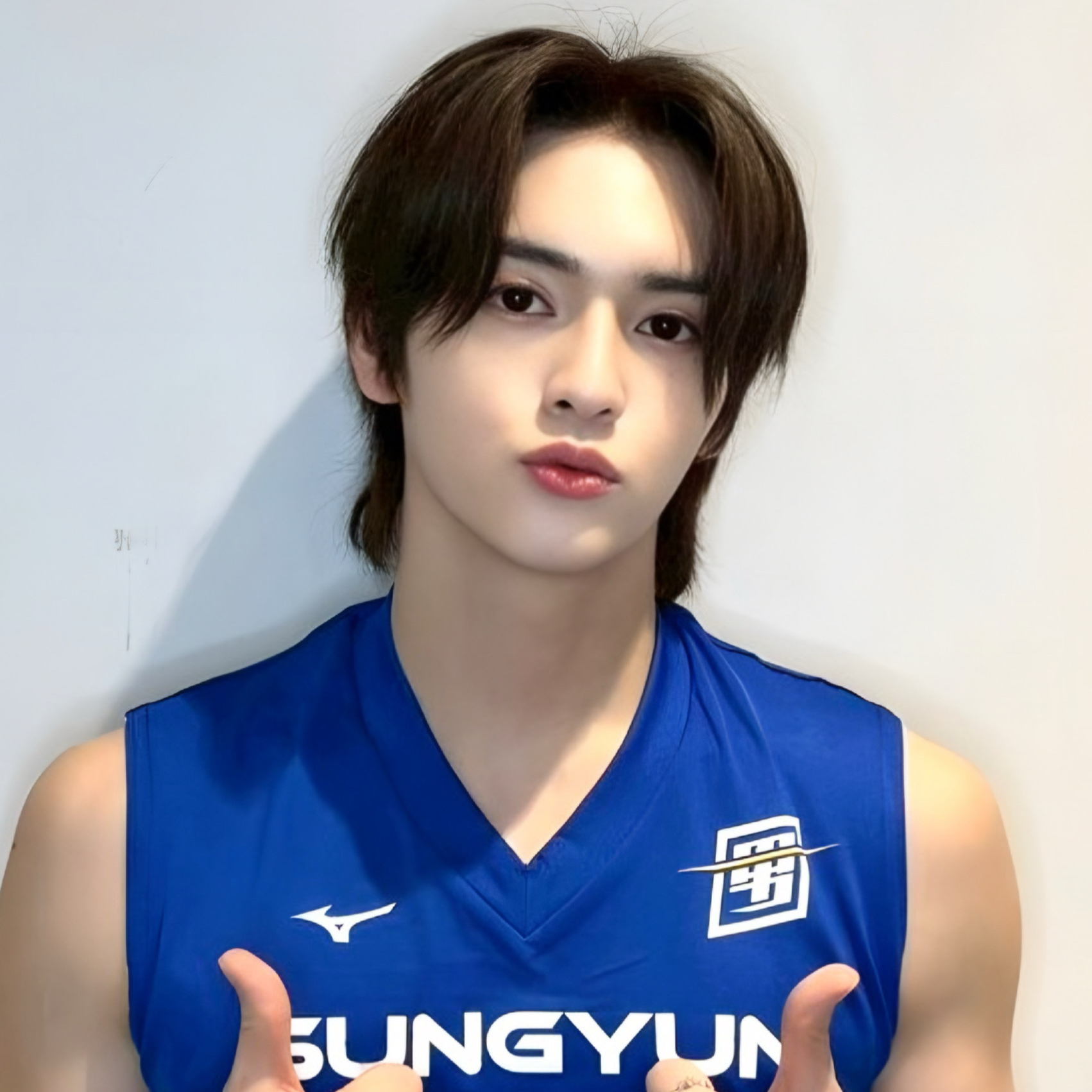 Recent activity shot of Sungyun (n.SSign)