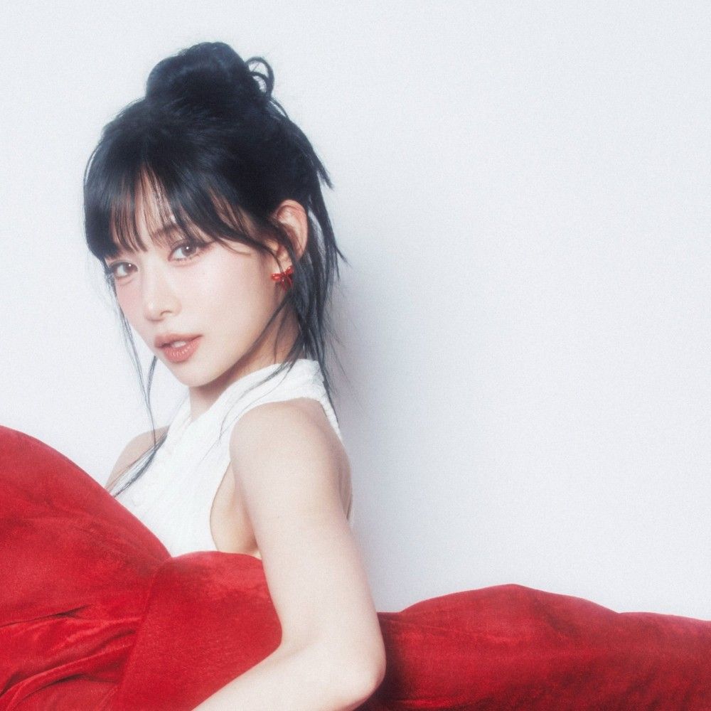 A moment captured by Lee Chaeyoung (fromis_9)'s fan