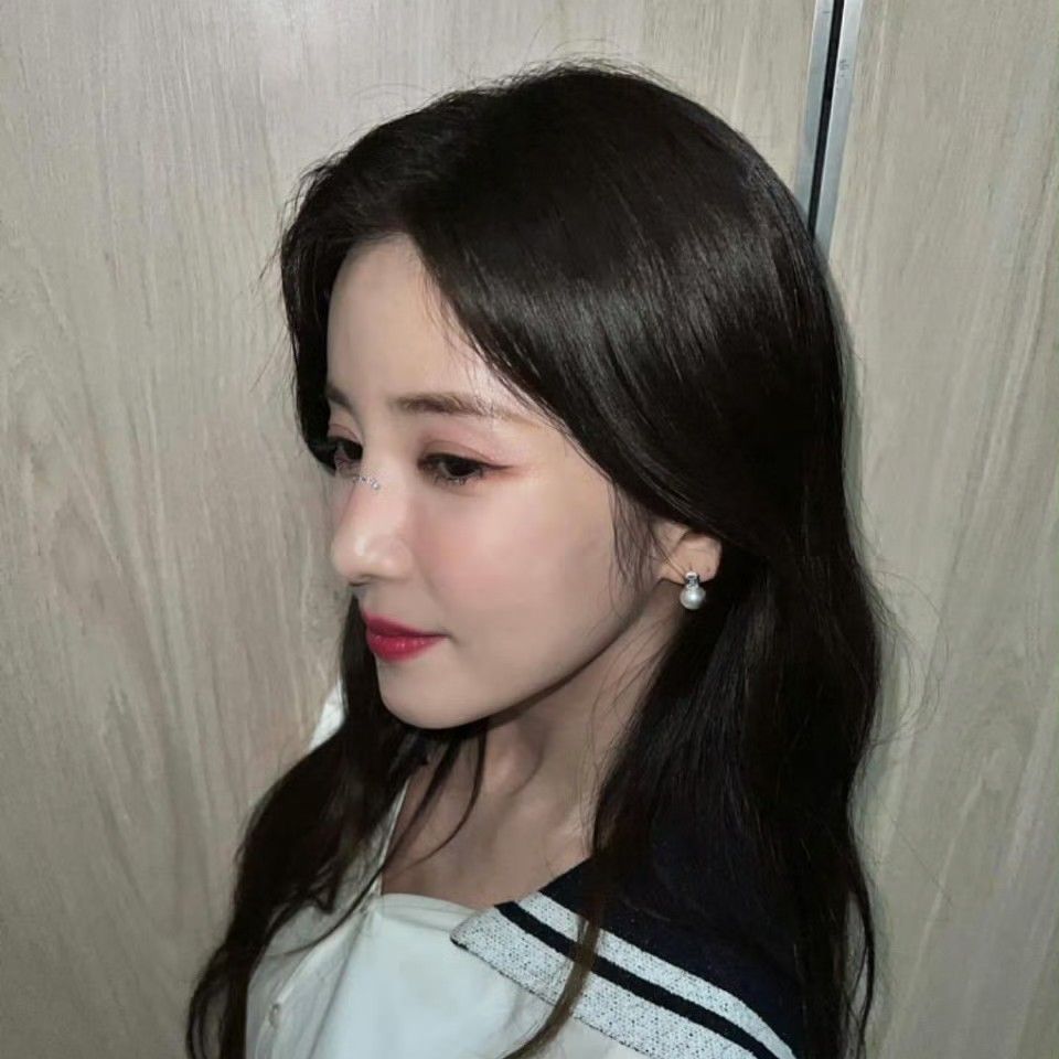 Latest photo of Park Chorong (Apink)