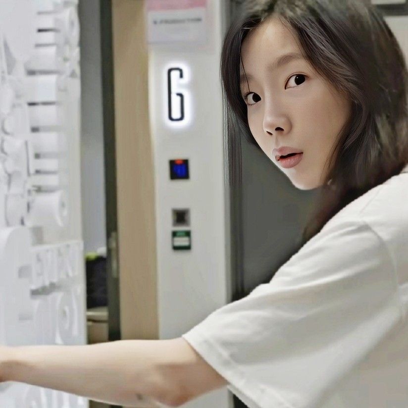 Recent activity shot of Taeyeon (Girls' Generation)