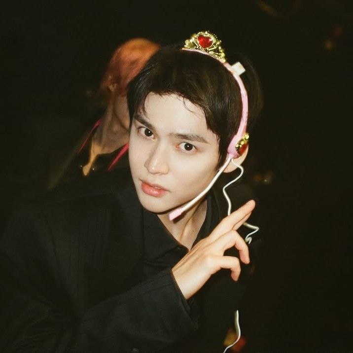 Recent activity shot of Eunseok (RIIZE)