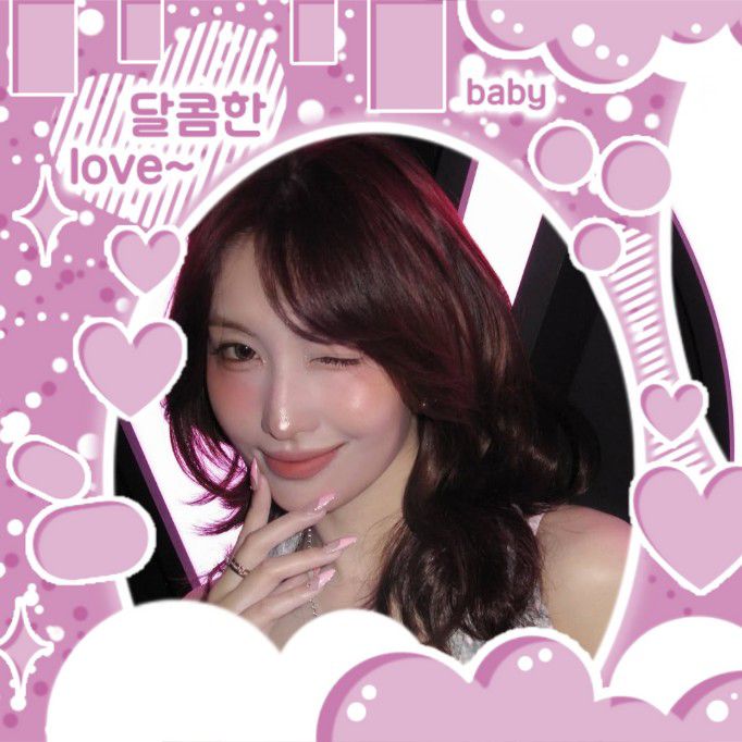 Recent activity shot of Momo (TWICE)