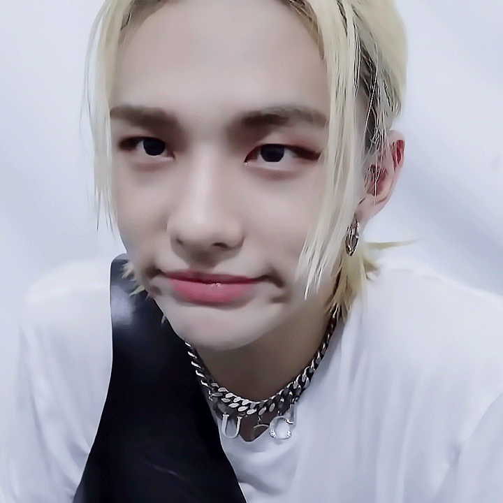 Behind-the-scenes cut of Hyunjin (Stray Kids)