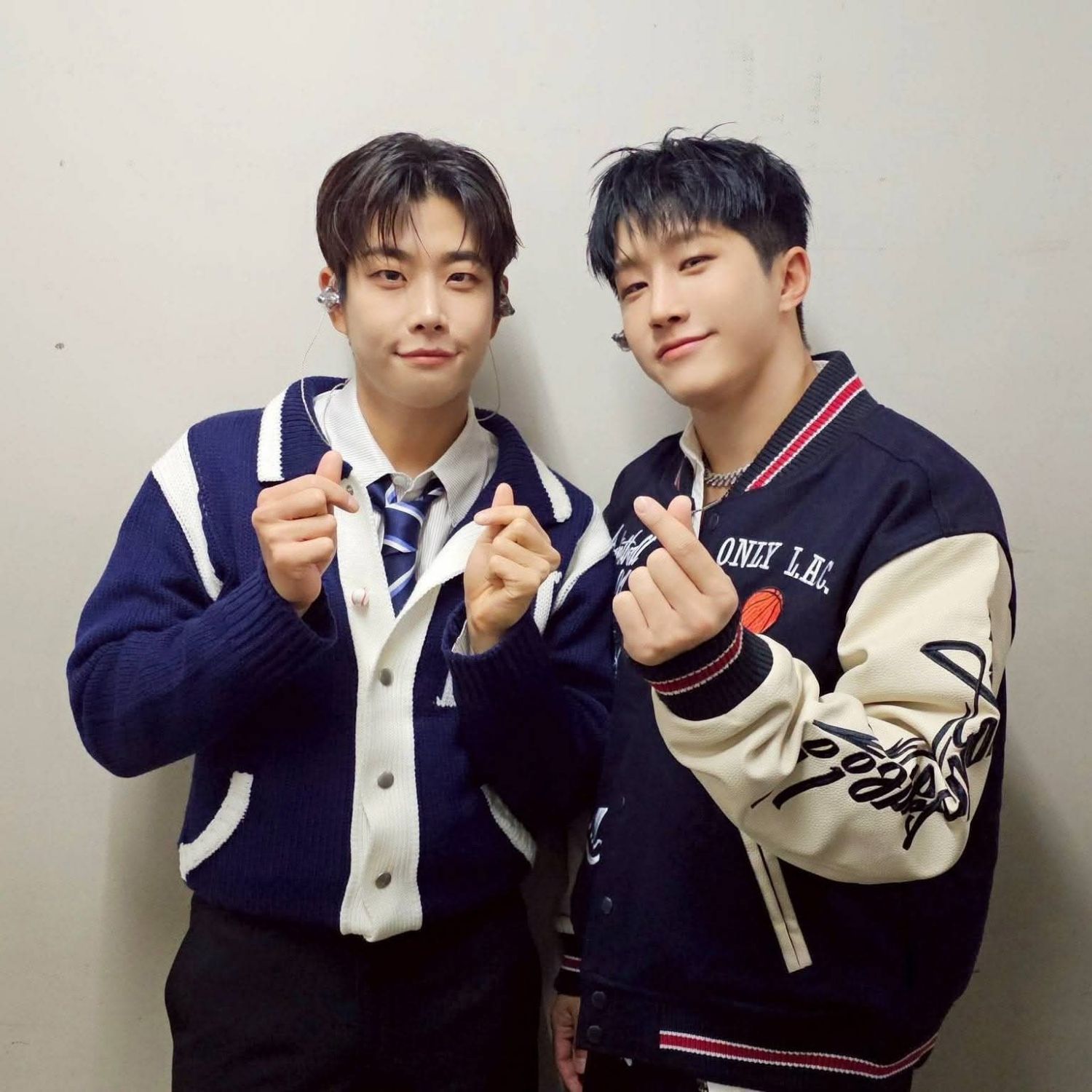 아스트로의 최신 사진