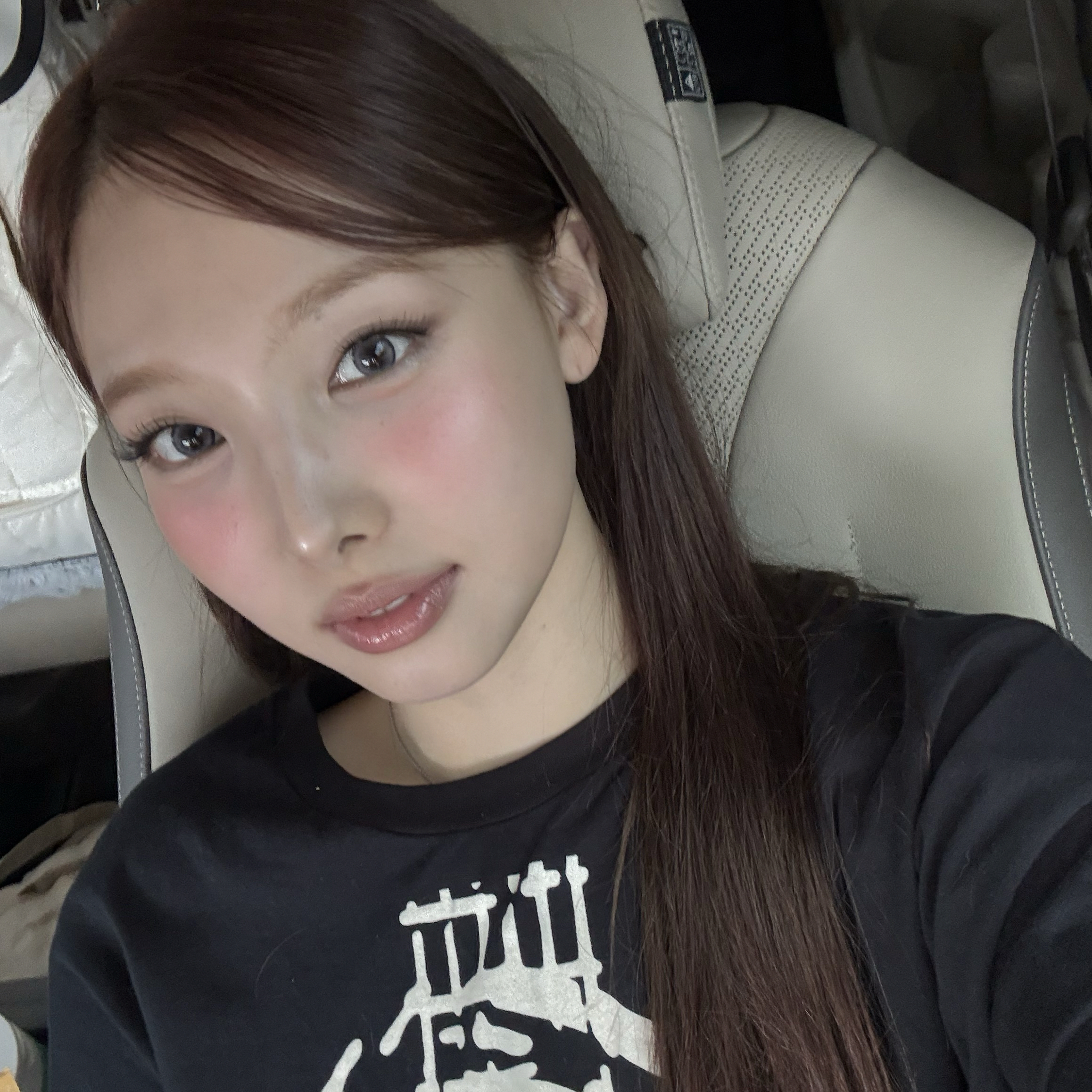 A moment captured by Nayeon (TWICE)'s fan