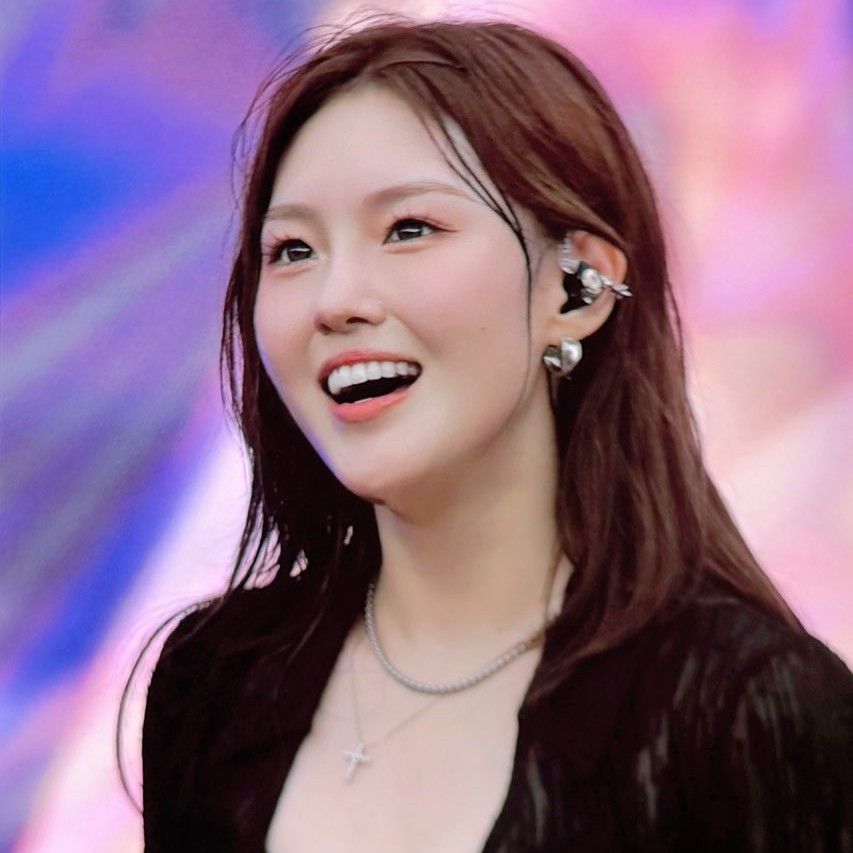 Latest photo of Kim Chaehyun (Kep1er)