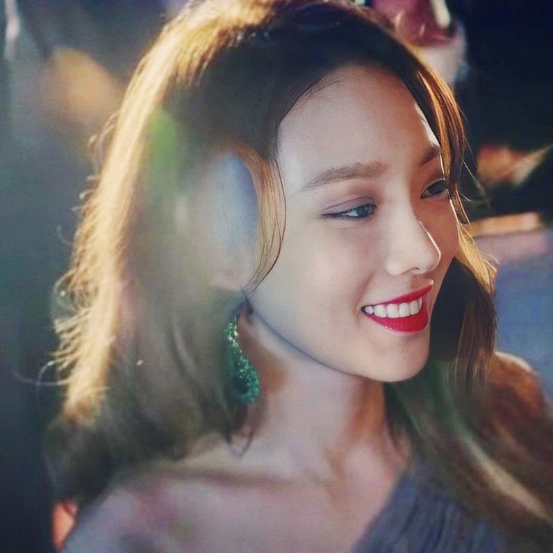 Latest photo of Taeyeon (Girls' Generation)
