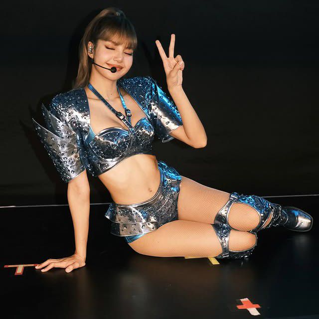 리사 (BLACKPINK)의 비하인드 컷