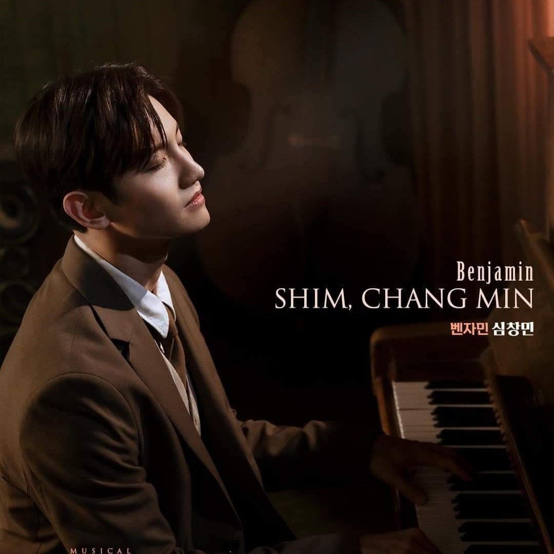 Behind-the-scenes cut of Max (TVXQ)