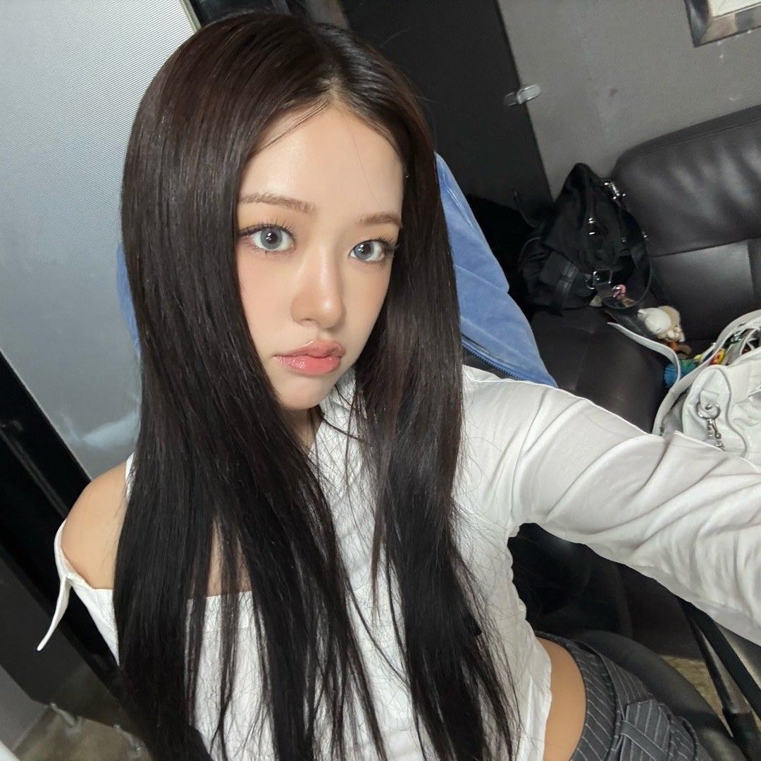 Latest photo of An Yujin (IVE)