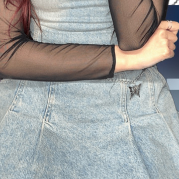 Behind-the-scenes cut of Monday (Weeekly)