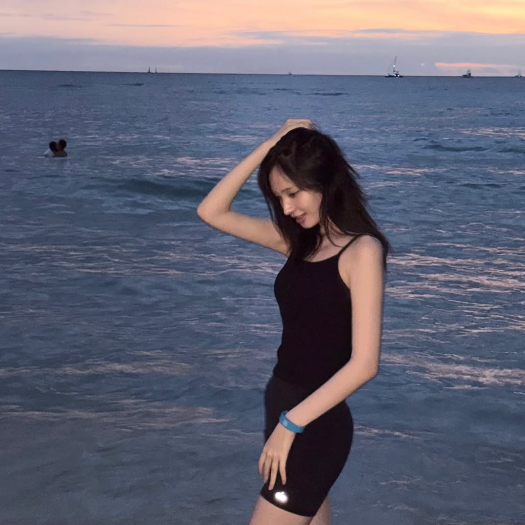 Recent activity shot of LIZ (IVE)