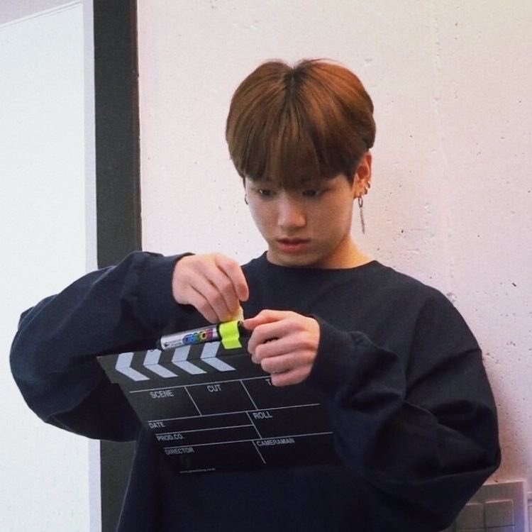 Potret di balik layar Jungkook (BTS)