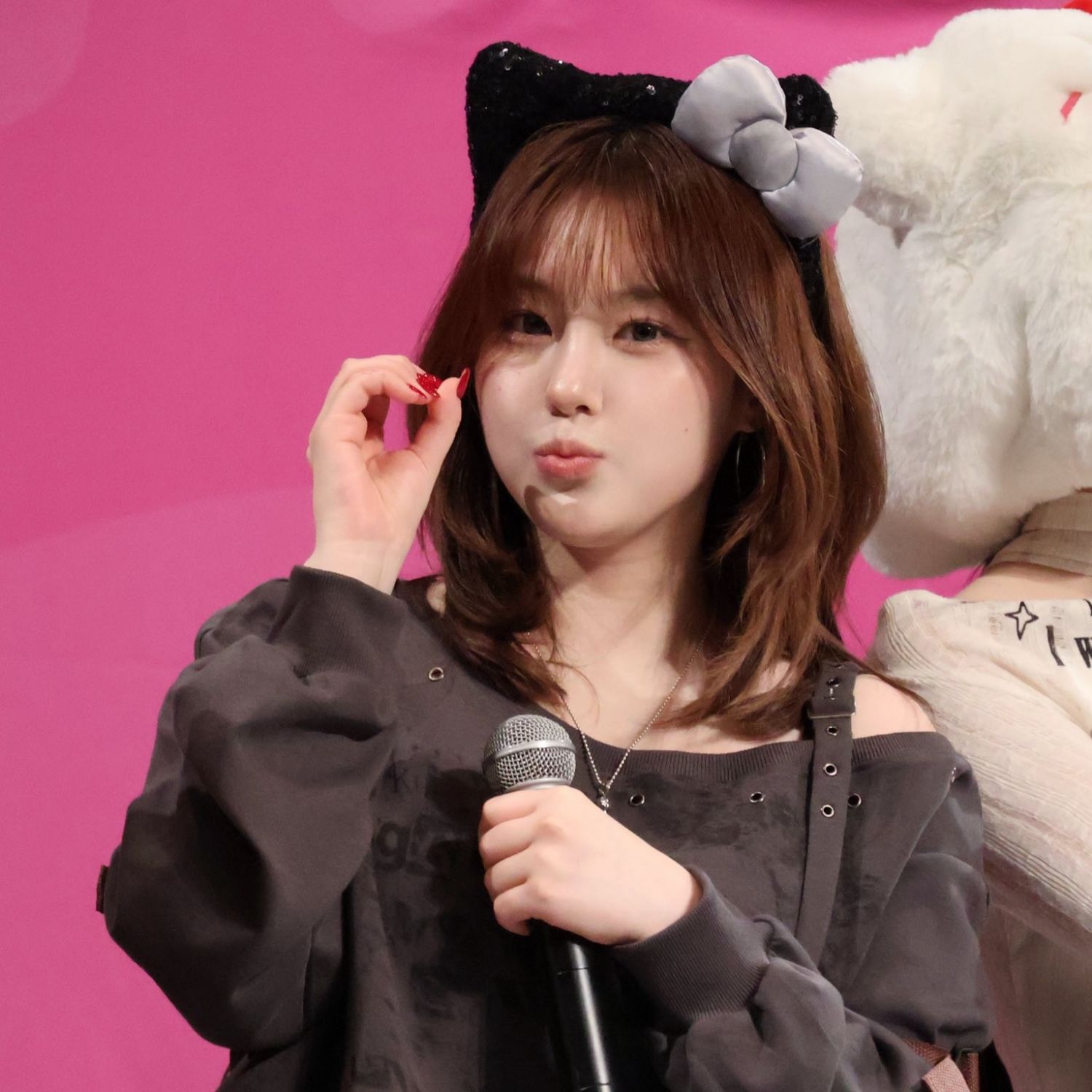 Recent activity shot of Kim Chaehyun (Kep1er)