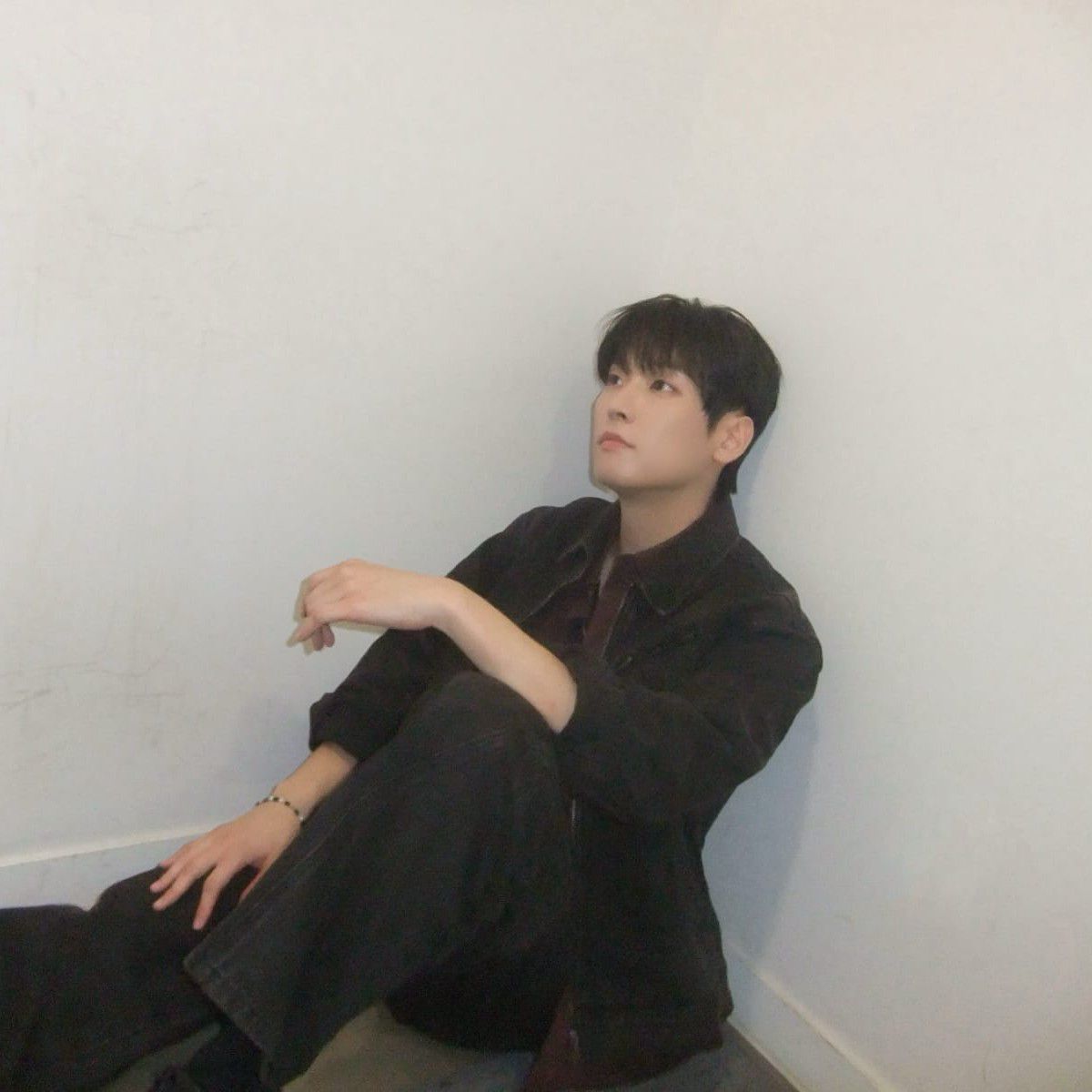 Latest photo of Inseong (SF9)