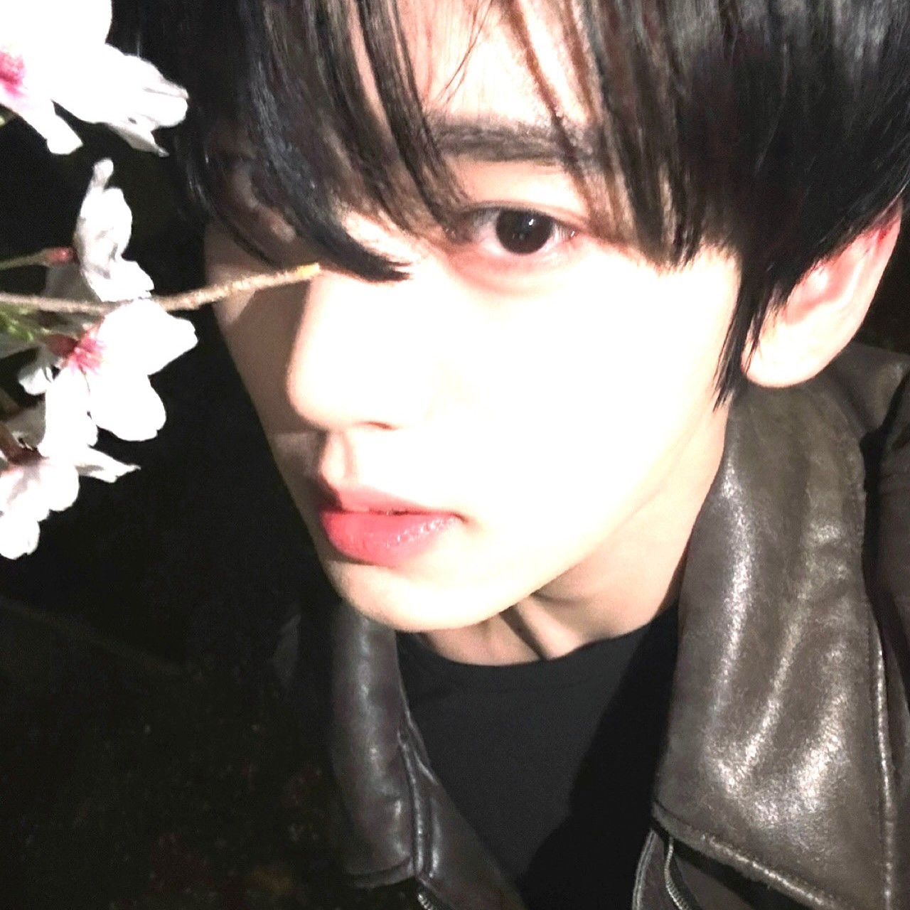 A moment captured by Han Yujin (ZEROBASEONE)'s fan