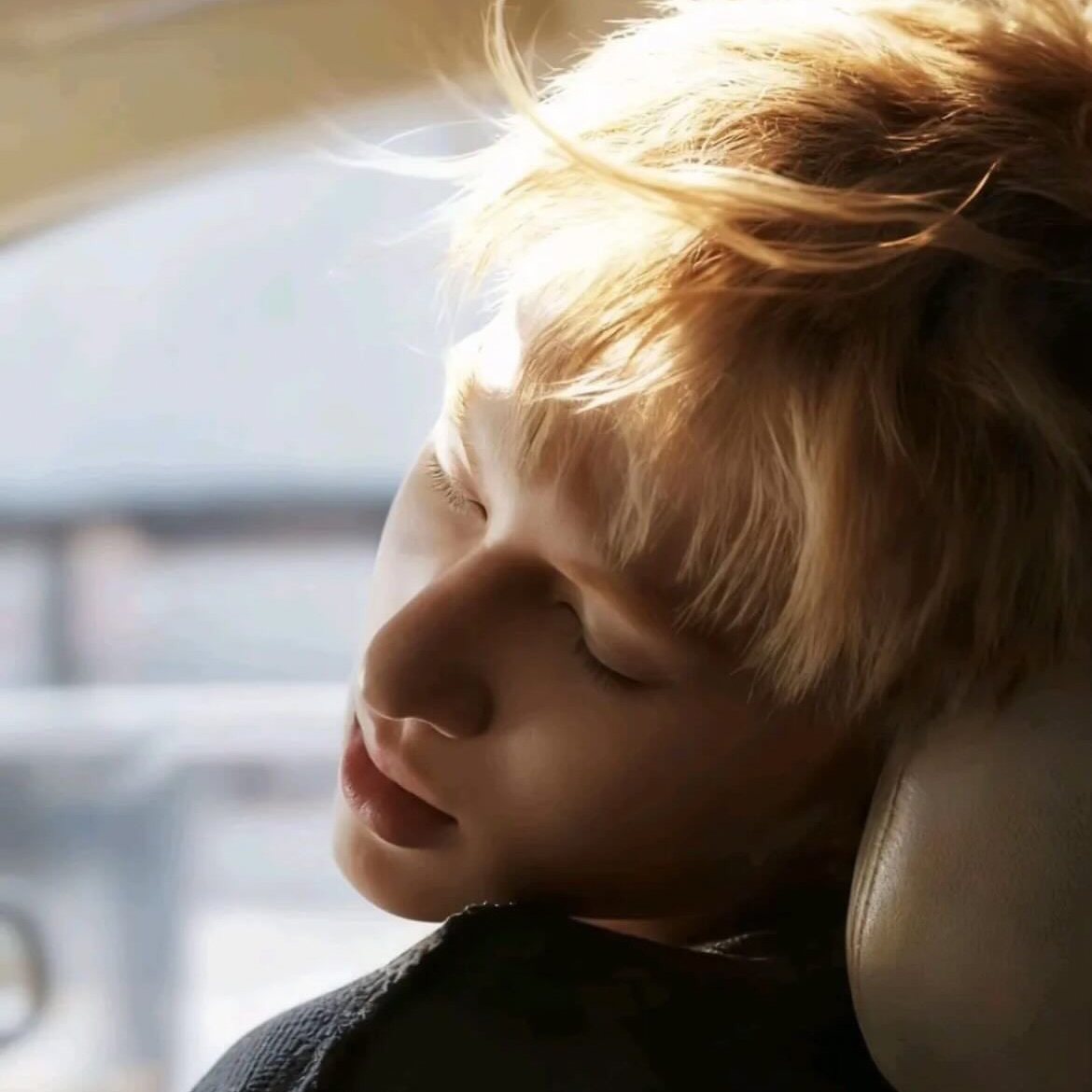 Behind-the-scenes cut of Martin (CORTIS)