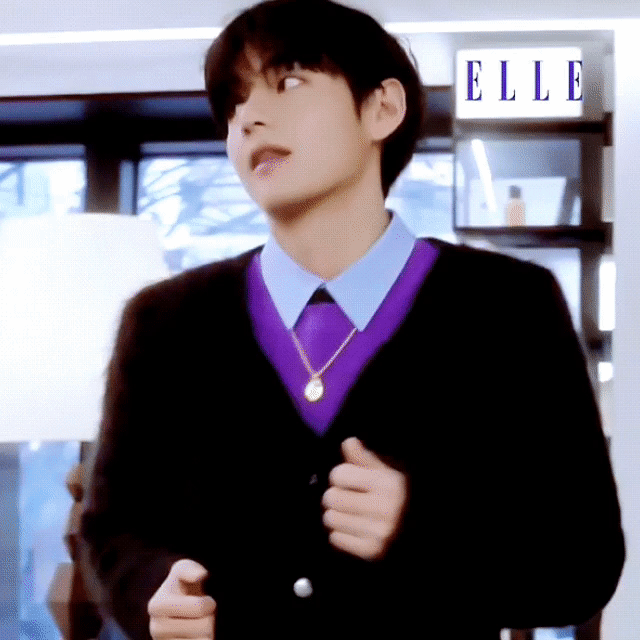 뷔 (방탄소년단)의 최신 사진