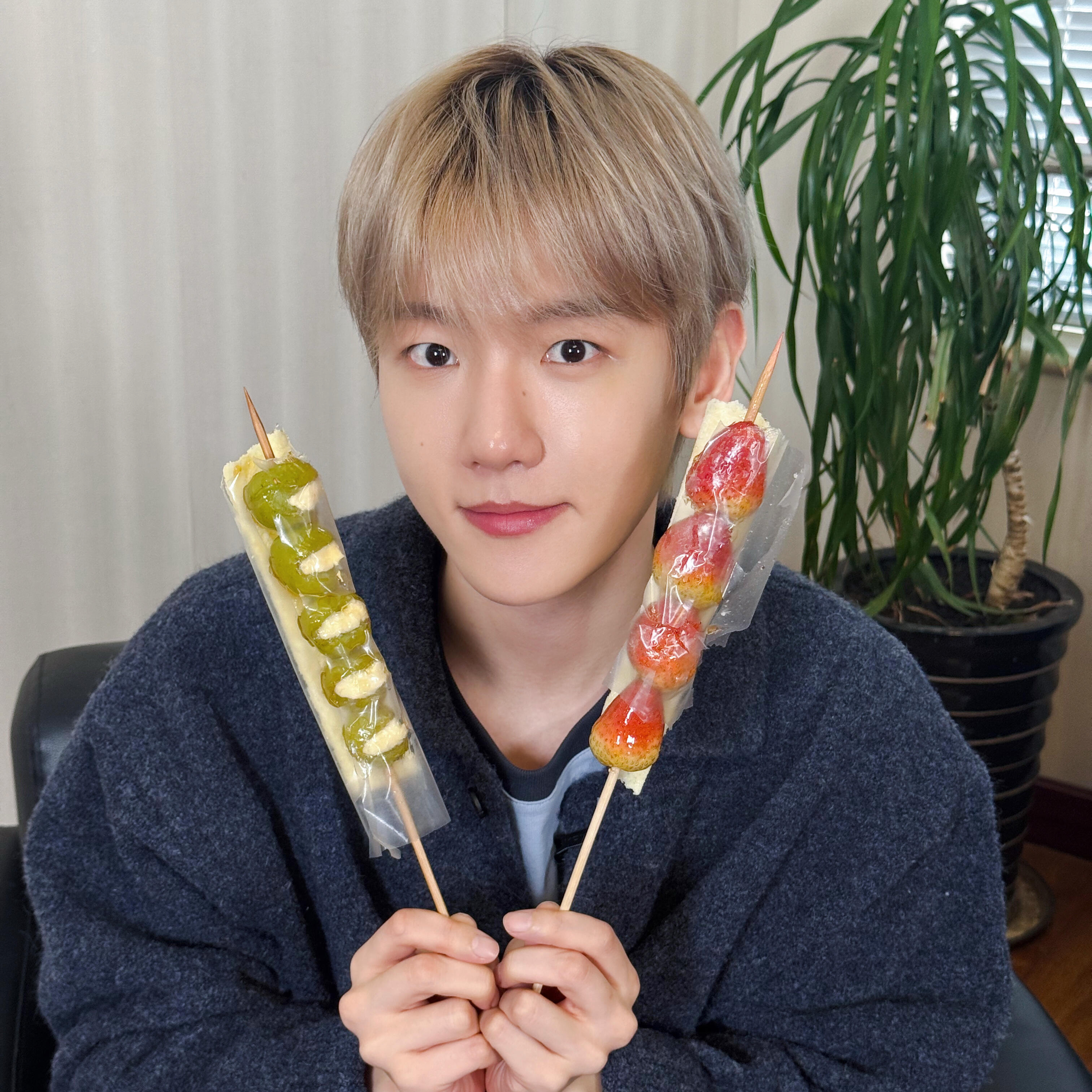 백현 (EXO)의 최신 사진