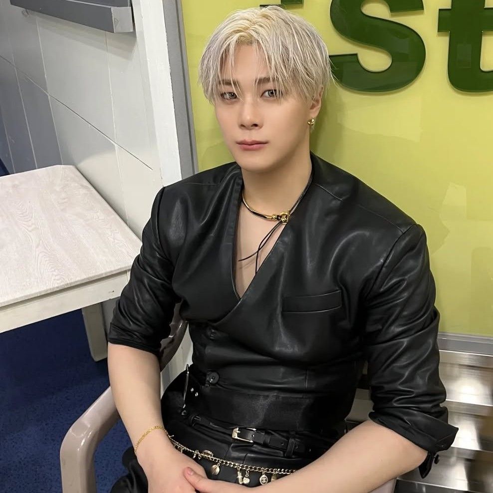 Behind-the-scenes cut of Moonbin (ASTRO)