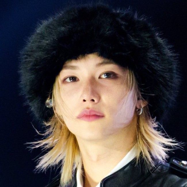 Latest photo of Felix (Stray Kids)