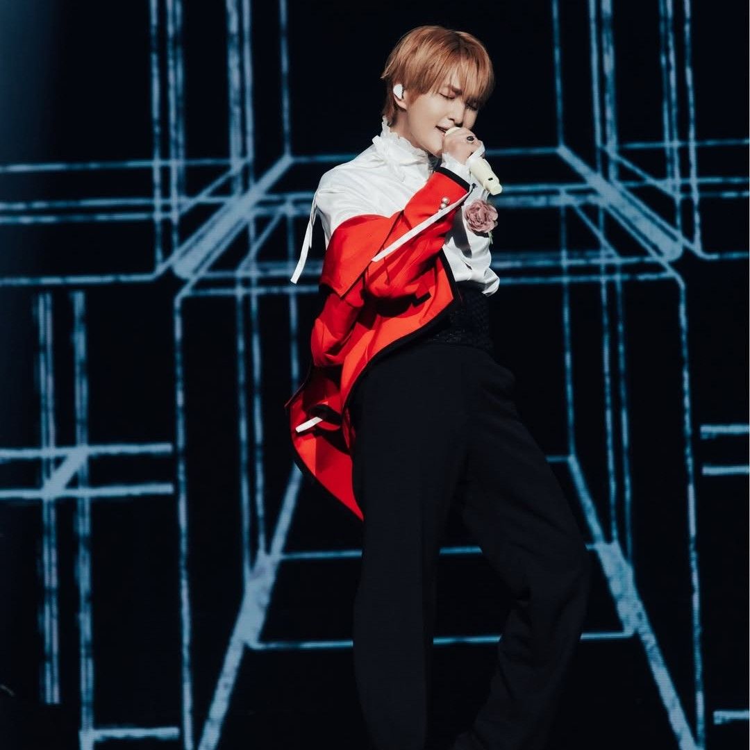 Recent activity shot of Onew (SHINee)