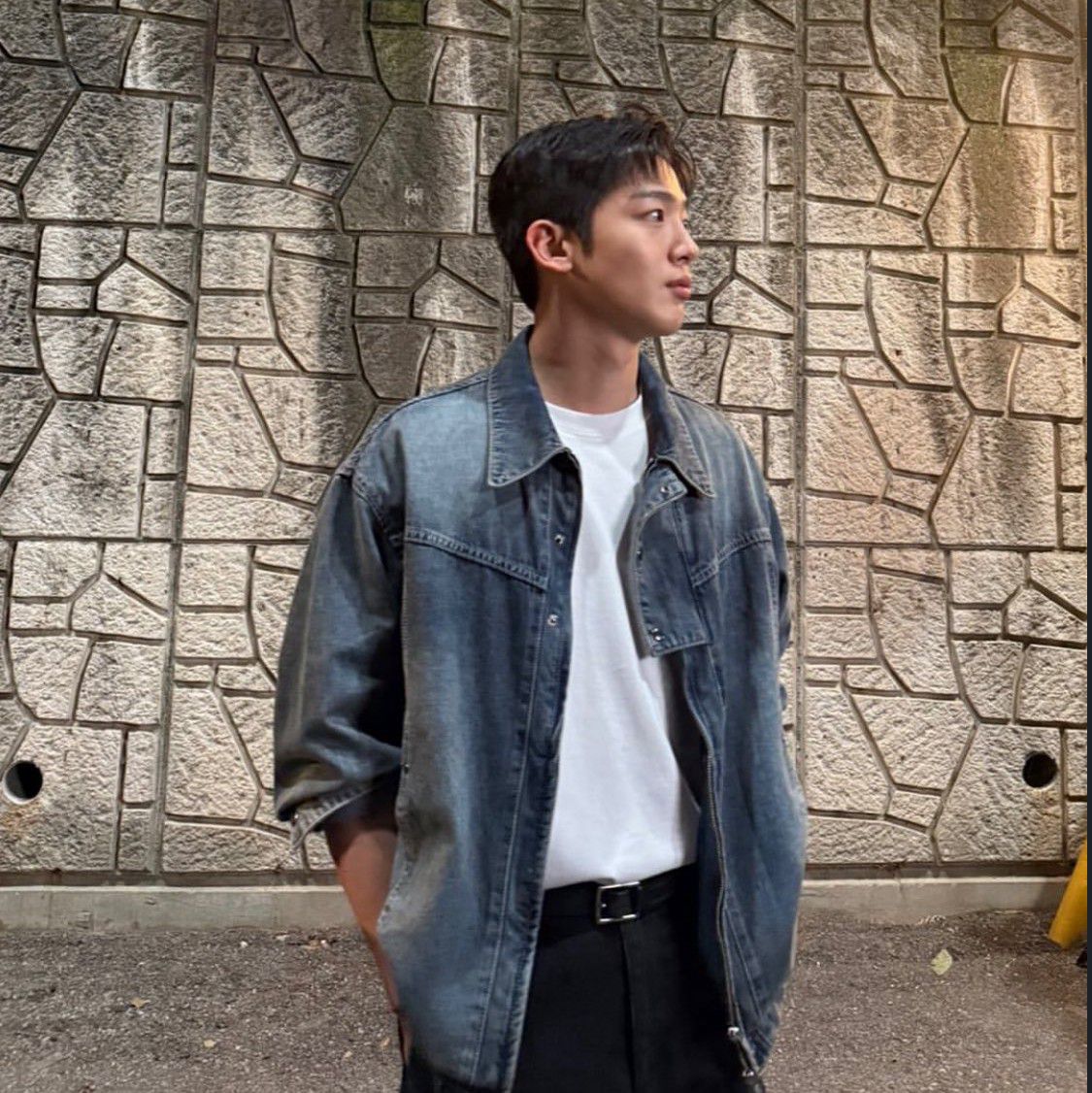 A moment captured by Kim Yohan (WEi)'s fan