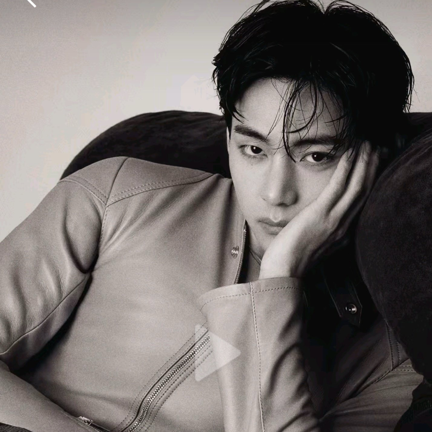 뷔 (방탄소년단) 최근 활동샷