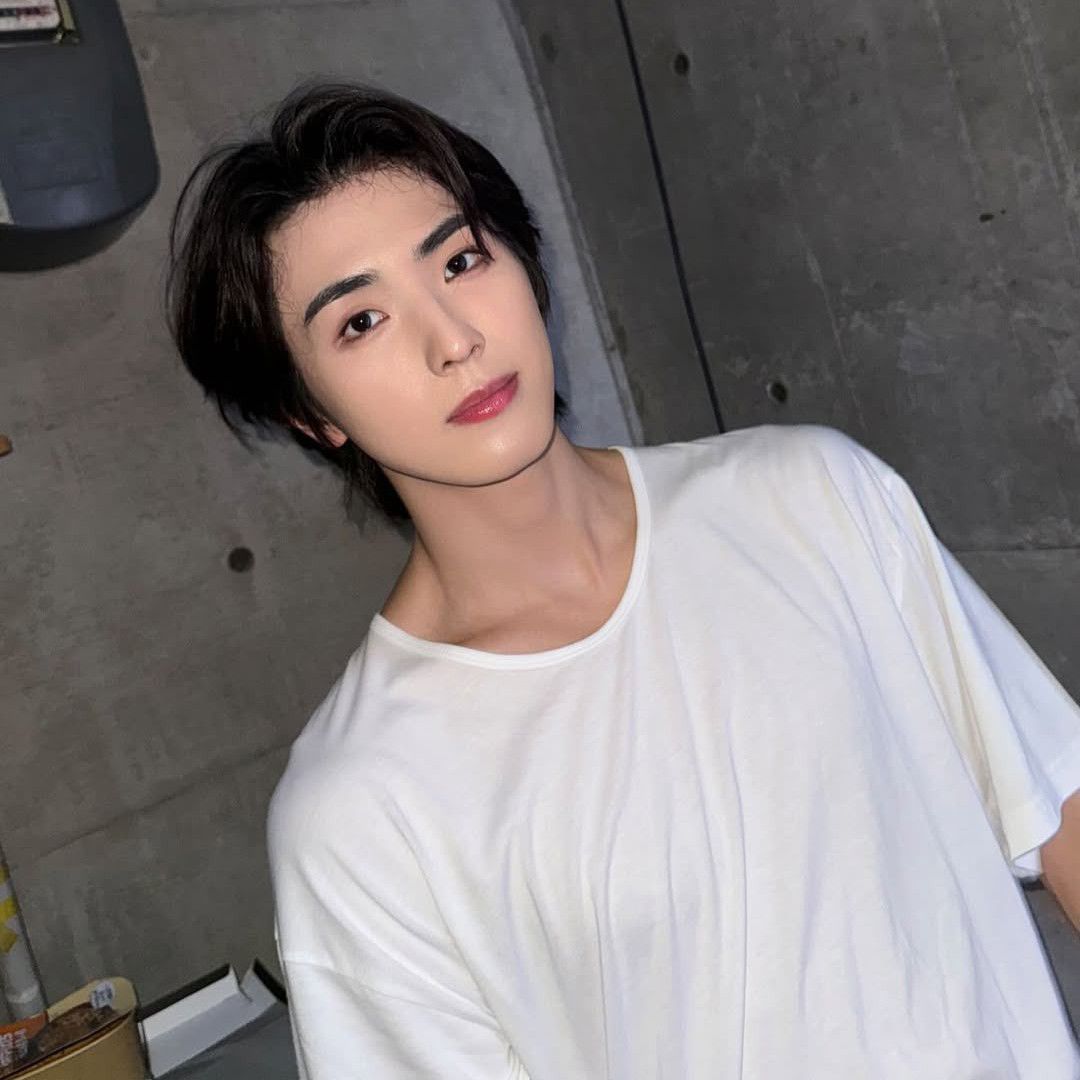 Latest photo of Yonghee (CIX)