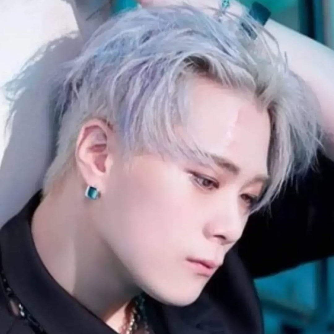 Behind-the-scenes cut of Moonbin (ASTRO)