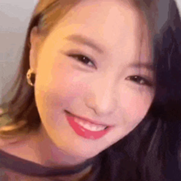 Signature photo of Ahin (MOMOLAND) capturing their charm