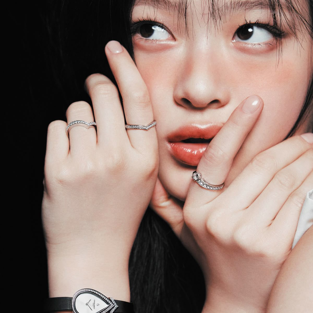 Recent activity shot of HANNI (NewJeans)