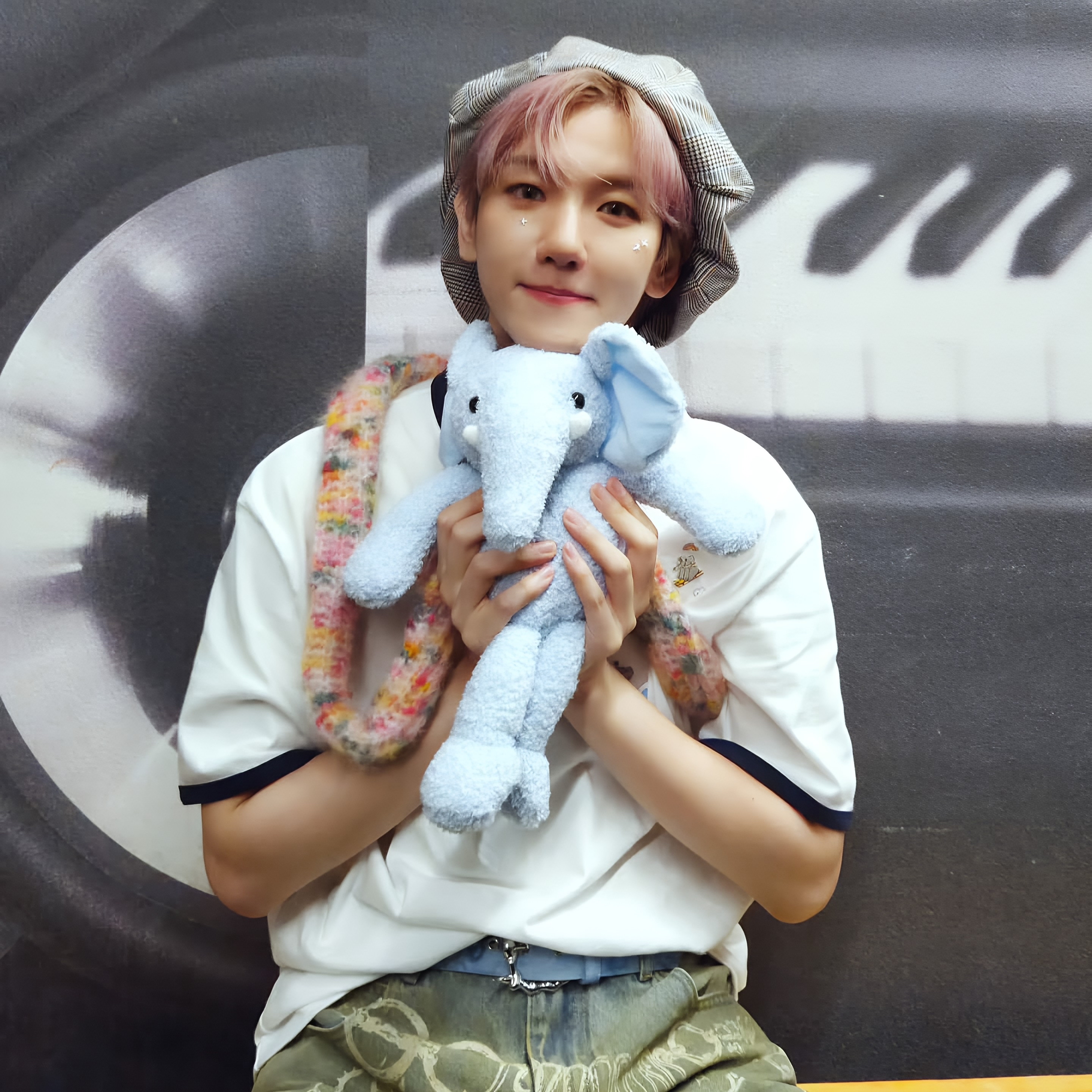 Behind-the-scenes cut of Baekhyun (EXO)