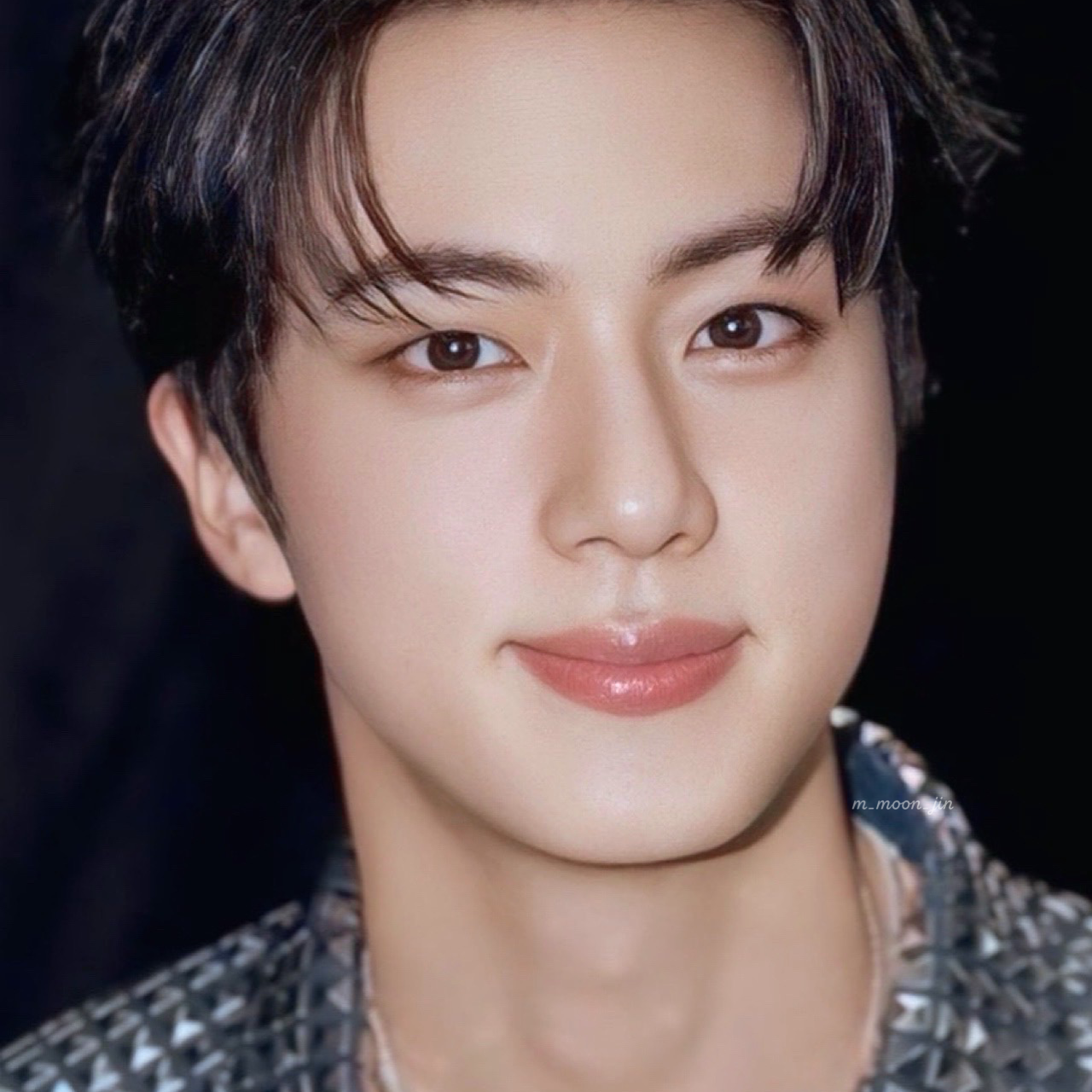 Momen yang diabadikan oleh penggemar Jin (BTS)