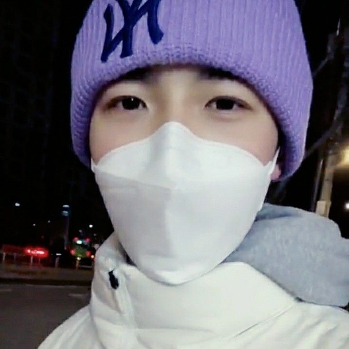 Behind-the-scenes cut of Kim Jaehwan