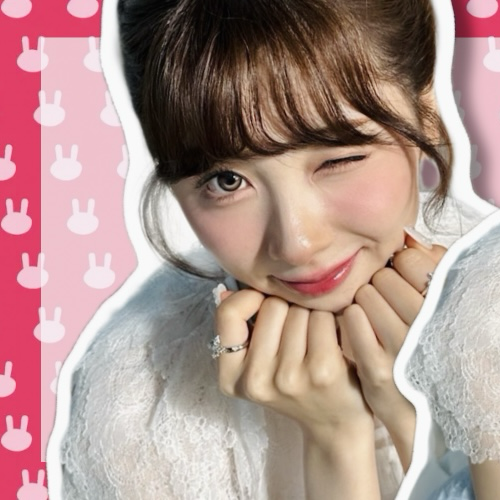 A moment captured by Miihi (NiziU)'s fan