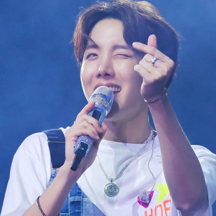 제이홉 (방탄소년단) 최근 활동샷