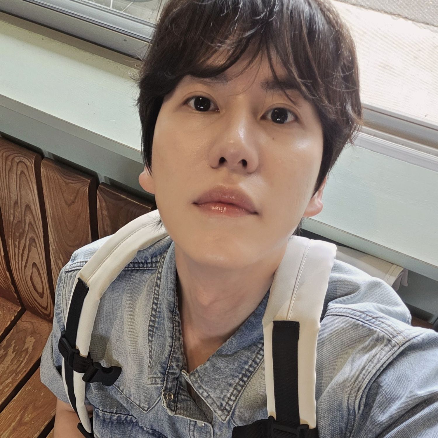 Behind-the-scenes cut of Kyuhyun (Super Junior)