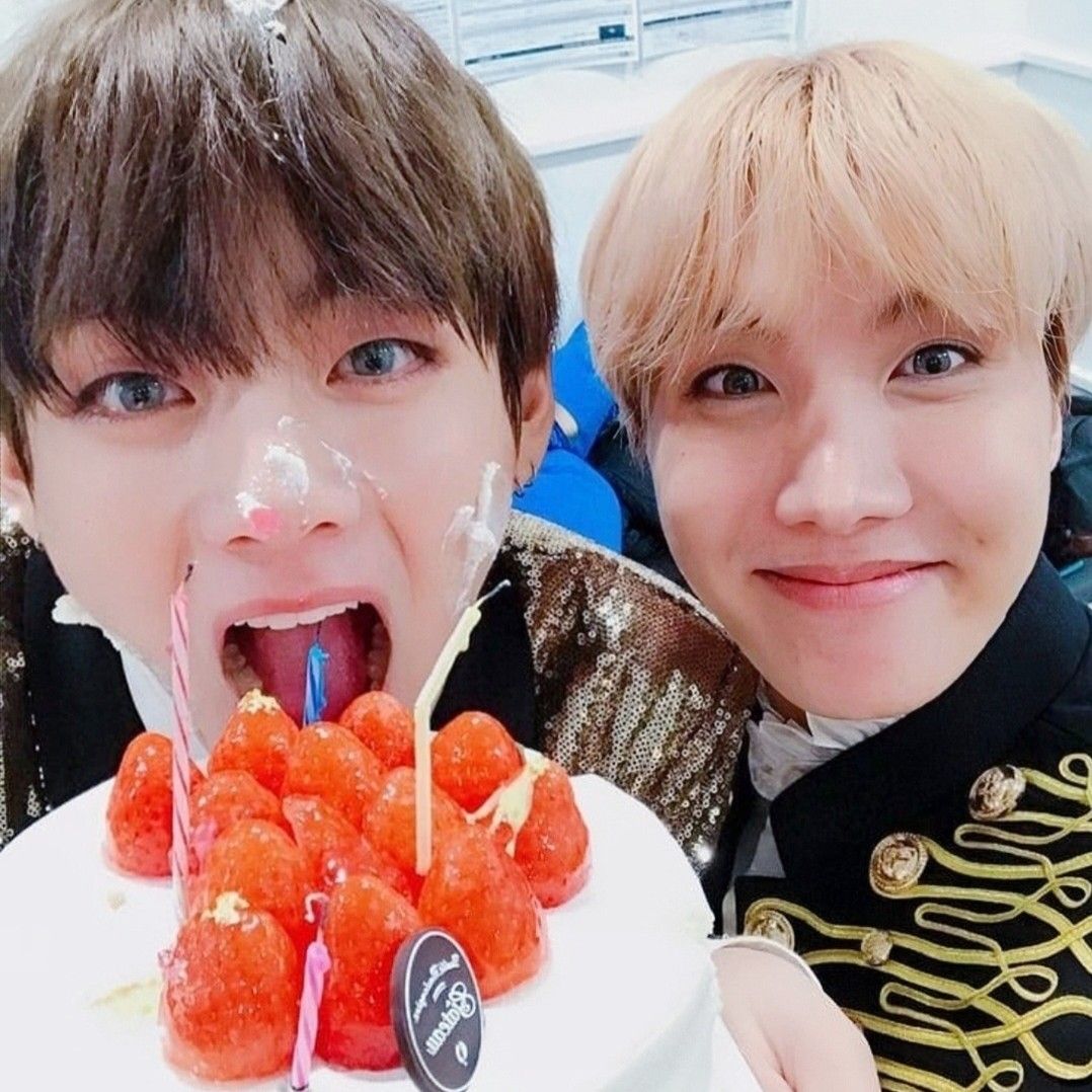 J-hope (防彈少年團)的幕後花絮