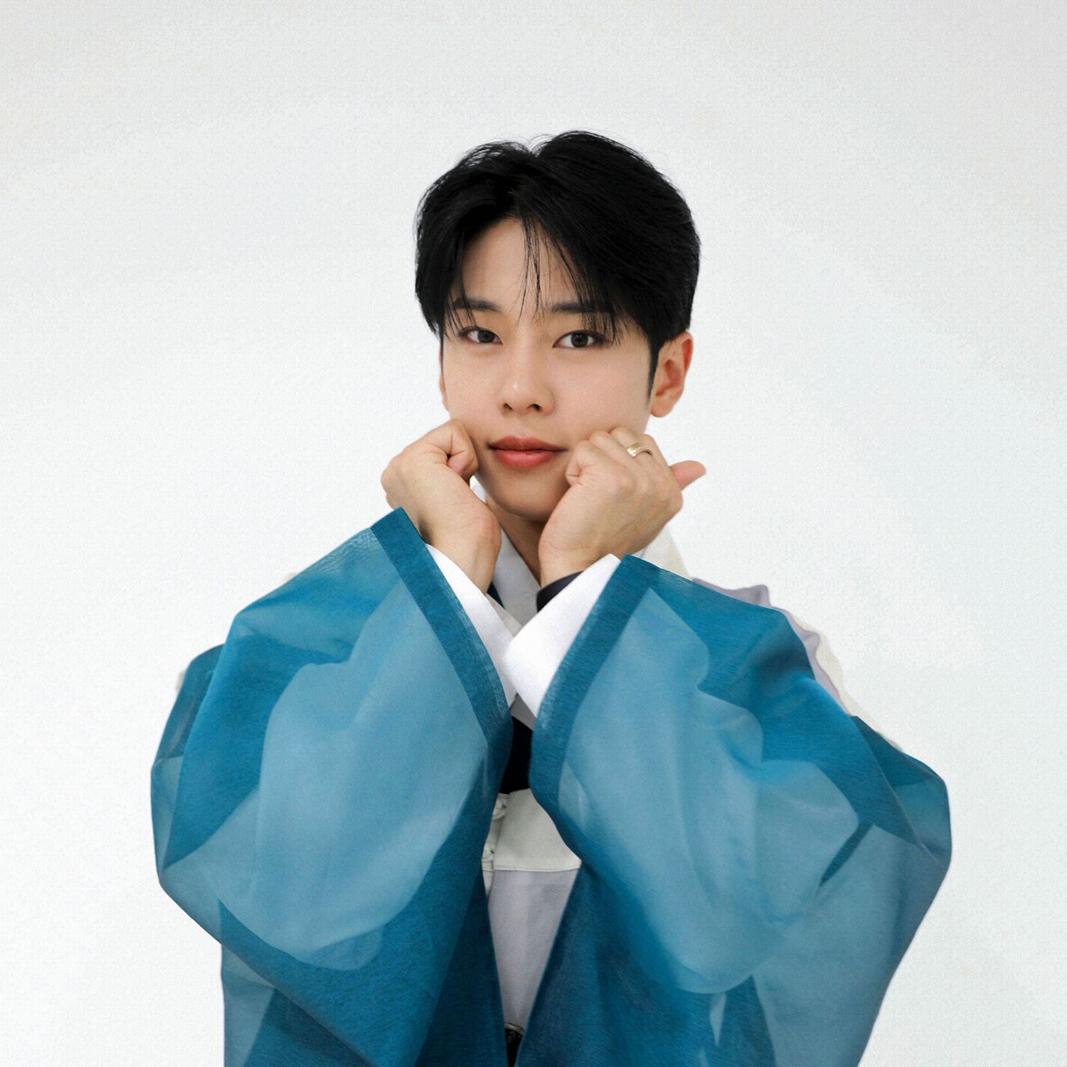Latest photo of Kim Donghyun (AB6IX)